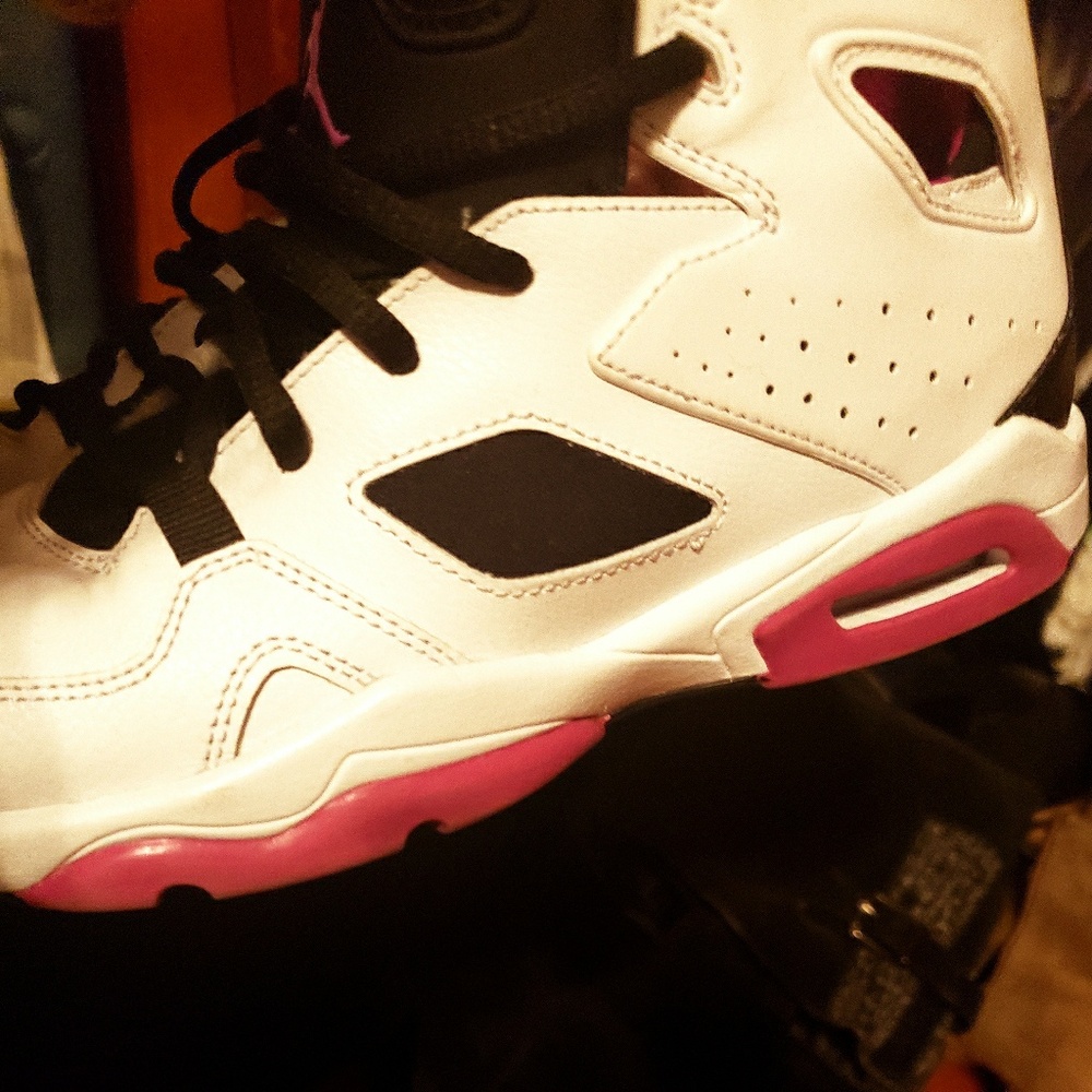 5.5Y Jordan flight school '91 girls - Picture 1 of 4